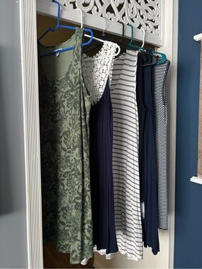 Summer dress/cover up lot of 6 dresses. L and XL name brands